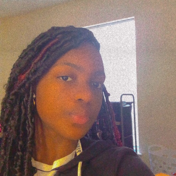 Meet your Posher, Somaya - Picture 1 of 1